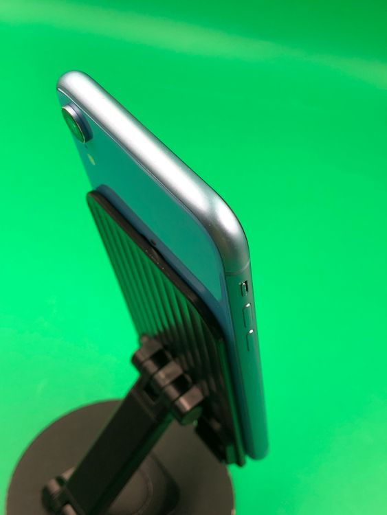 �����礤���� iPhone XR 128GB SIM�ե꡼ ��������87%  au ��