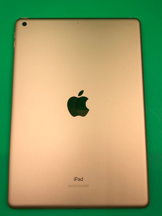 �������� iPad ��8���� Wi-Fi 32GB �������