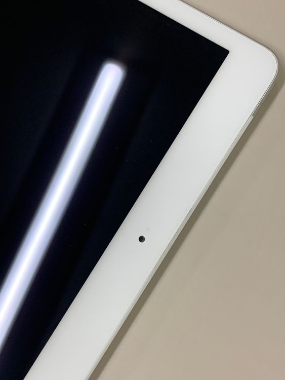 ����� iPad ��8���� Wi-Fi+Cellular 32GB ��������86% KDDI�� H2