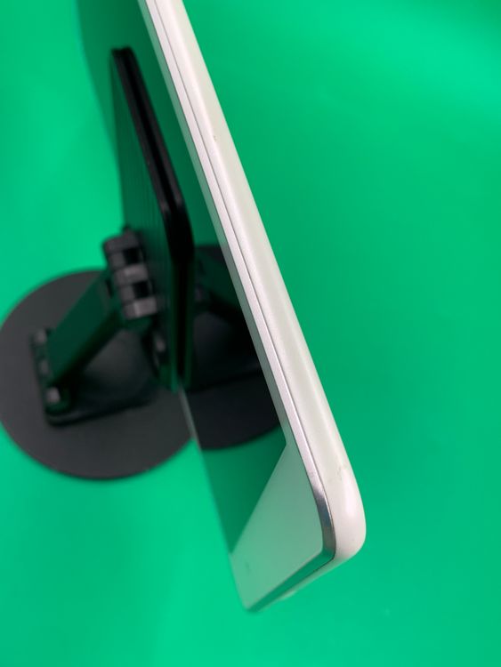 ������ Qua tab 02 16GB ���������ɹ� KDDI �� HWT31 �ۥ磻��