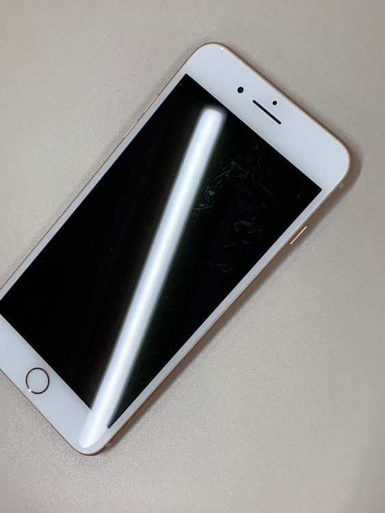  iPhone 8 Plus 64GB  SIMե꡼ 95% KDDI 