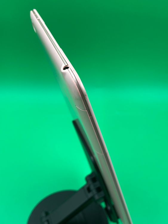 ����� Qua tab 01 16GB SIM�ե꡼ ���������ɹ� au �� H2