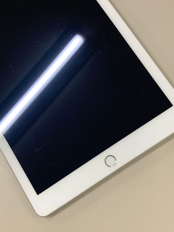 ����� iPad ��5���� Wi-Fi 32GB MP2G2J/A ����С�