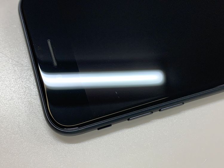 ������ iPhone SE ��2���� 64GB �֥�å� ��������100% KDDI ��