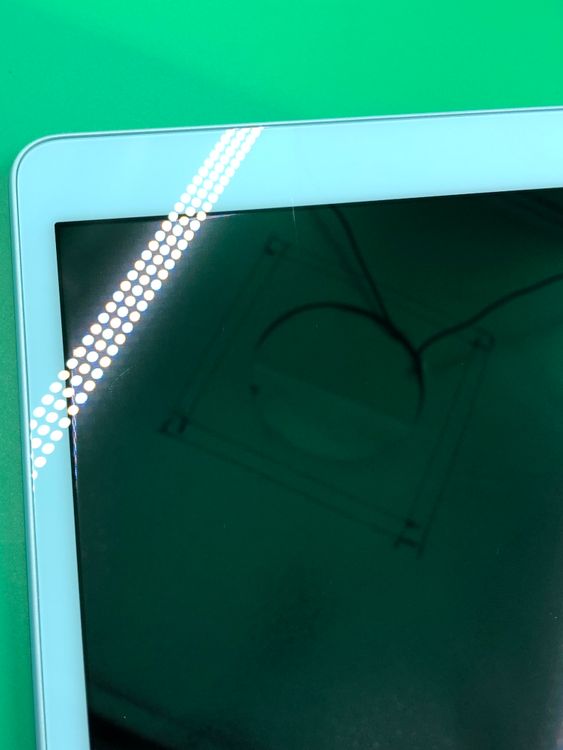 ������ Qua tab QZ8 32GB �֥롼 SIM�ե꡼ au �� KYT32