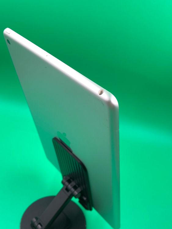 ���Хåƥ꡼���� iPad ��6���� Wi-Fi 32GB ����С� ��������100%
