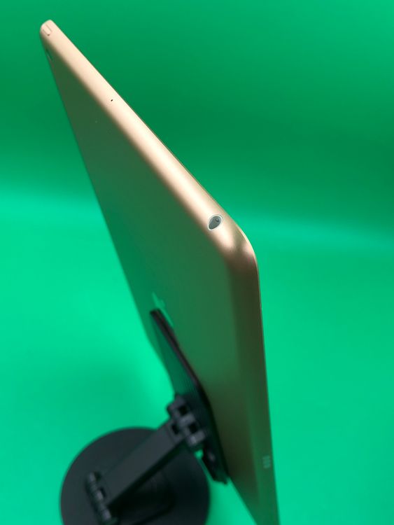 �������� iPad ��8���� Wi-Fi 32GB �������