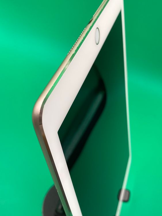  iPad Air 2 Wi-Fi + Cellular 64GB docomo 