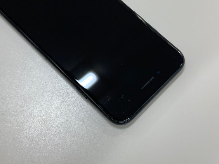 ������ iPhone SE ��2���� 64GB �֥�å� SIM�ե꡼ KDDI H3