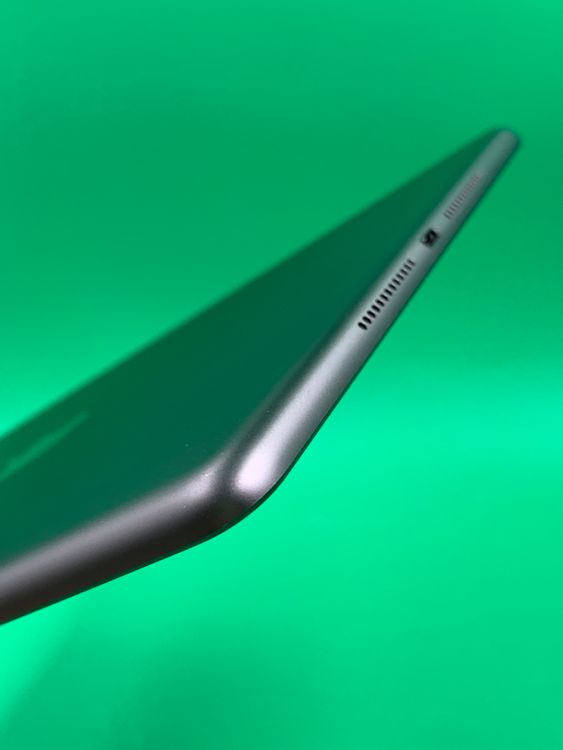 ���������� iPad ��7���� Wi-Fi 32GB ���ڡ������쥤 SIM�ե꡼ ��������100%