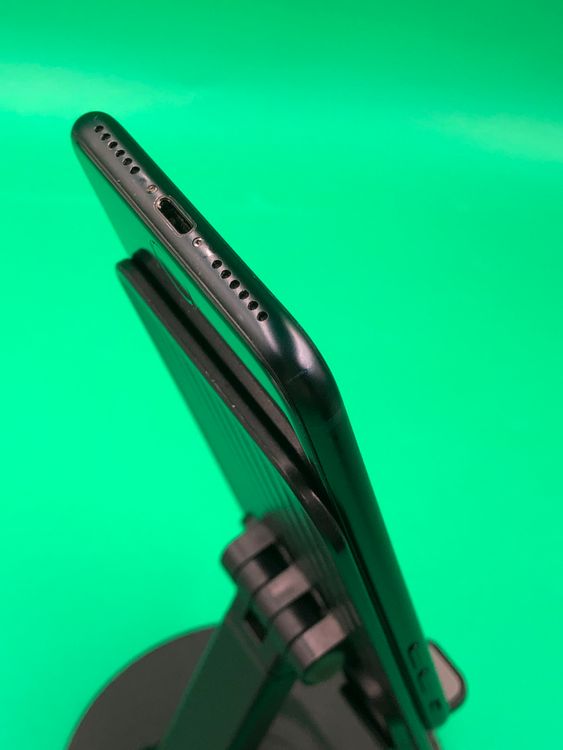 ���Хåƥ꡼���� iPhone SE ��3���� 64GB �ߥåɥʥ��� SIM�ե꡼