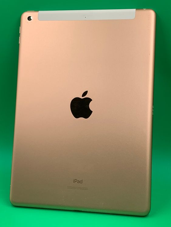 ������ iPad ��7���� Wi-Fi+Cellular 32GB ������� docomo ��