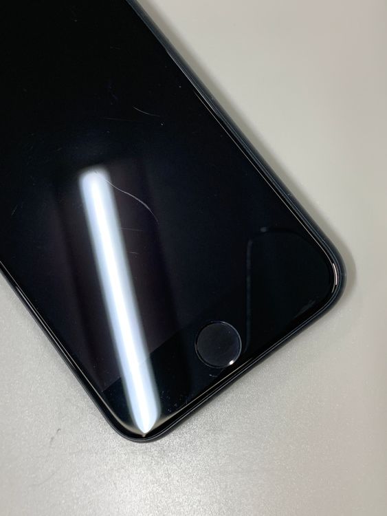 ���Хåƥ꡼���� iPhone SE ��2���� 64GB SIM�ե꡼ ��������100%