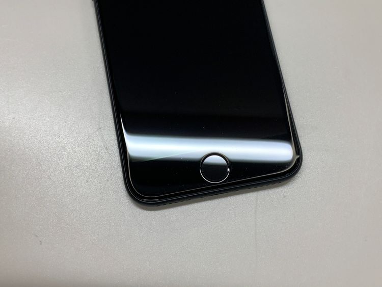 ���Хåƥ꡼���� iPhone SE ��2���� 64GB SIM�ե꡼ ��������100%
