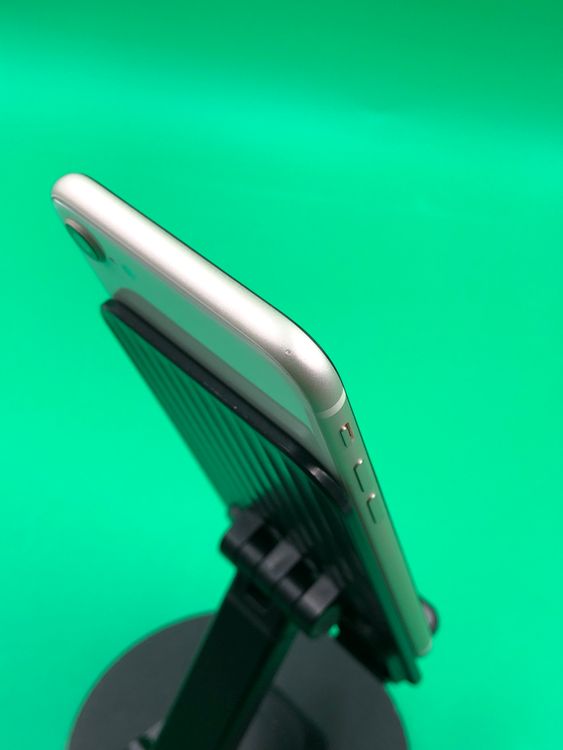 ���ѥͥ롦�Хåƥ꡼���� iPhone SE ��3���� 128GB SIM�ե꡼ au ��