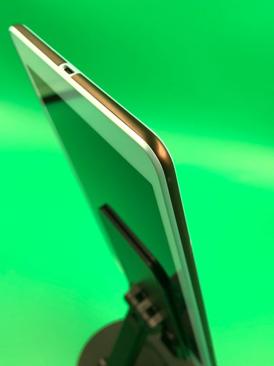�����礤���� Qua tab QZ8 32GB �֥롼 SIM�ե꡼ au �� KYT32