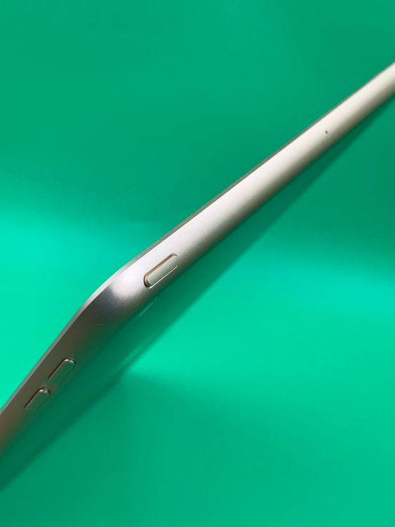 ������ iPad ��7���� Wi-Fi 32GB �������