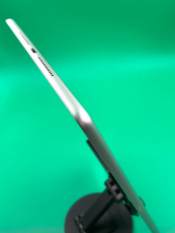 �������� iPad ��8���� Wi-Fi 32GB MYLA2 J/A ����С�