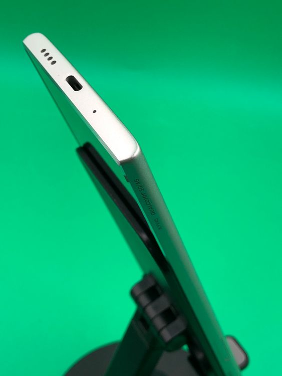������ URBANO V04 64GB SIM�ե꡼ ���������ɹ� au ��