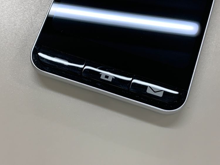 �����礤���� BASIO active 64GB ����С� SIM�ե꡼ KDDI ��