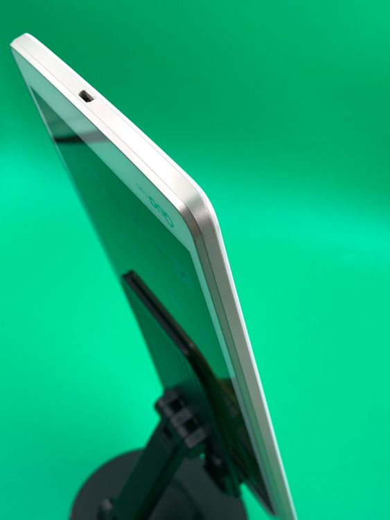 ������ LG Qua tab PX 16GB �ۥ磻�� SIM�ե꡼ au �� LGT31