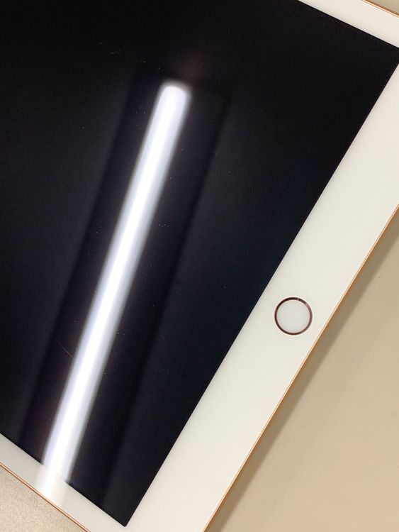 ������ iPad ��8���� Wi-Fi+Cellular 32GB SIM�ե꡼ ��������93%