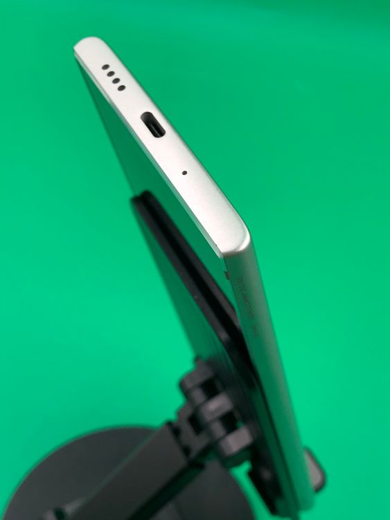 ������ URBANO V04 64GB SIM�ե꡼ ���������ɹ� au �� H2