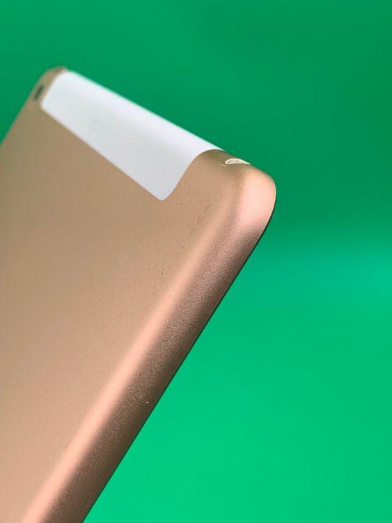 ������ iPad ��7���� Wi-Fi+Cellular 32GB ������� docomo ��