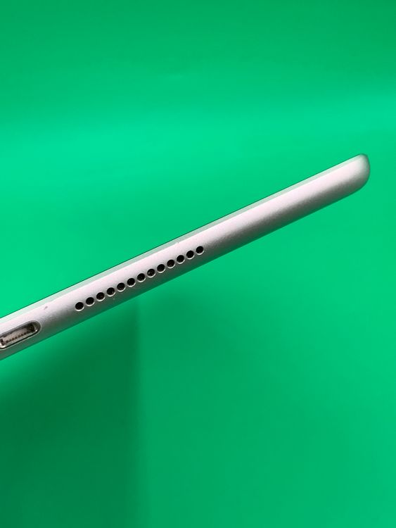 ���������� iPad ��9���� Wi-Fi+Cellular 64GB SIM�ե꡼ ����С� H2