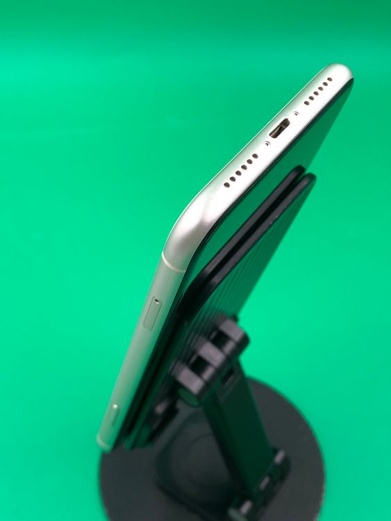 ������ iPhone 11 128GB �ۥ磻�� ��������100%  SoftBank ��