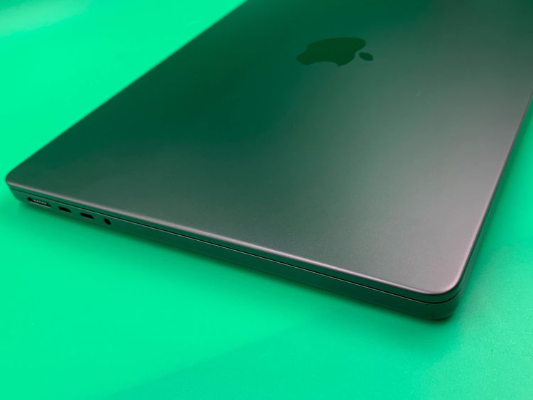 MacBook Pro 14����� M4 16GB 512GB 5����� ��������100%