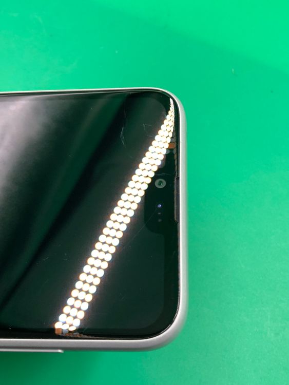 ������ GRATINA KYV48 32GB SIM�ե꡼ ���������ɹ� au ��