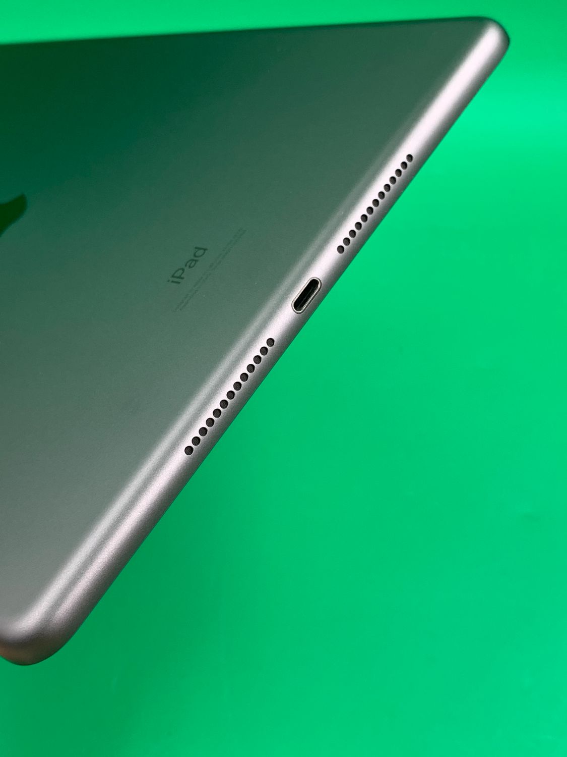 ムスビー｜☆美品 iPad 第8世代 Wi-Fi 128GB MYLD2J/A スペースグレイ