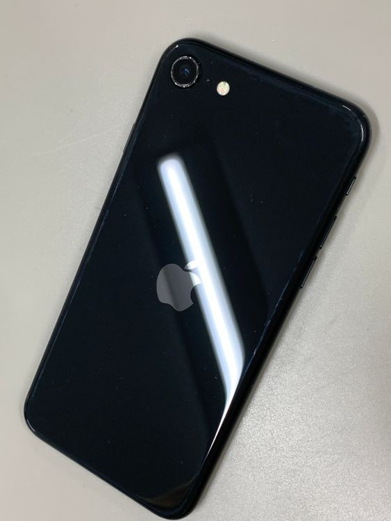 ���Хåƥ꡼���� iPhone SE ��2���� 64GB SIM�ե꡼ ��������100%