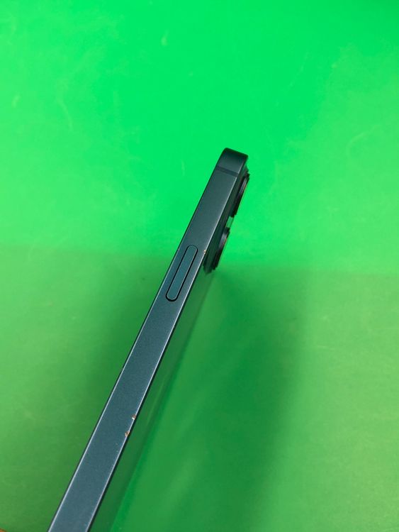 �����礤���� iPhone 13 256GB �֥롼 SIM�ե꡼ ��������100% au ��