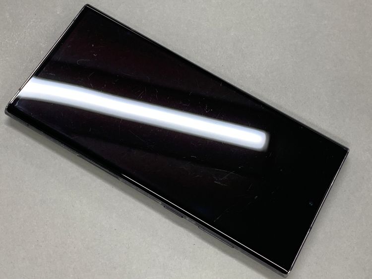 ����� Galaxy S22 Ultra 256GB �ե���ȥ�֥�å�  KDDI �� H2