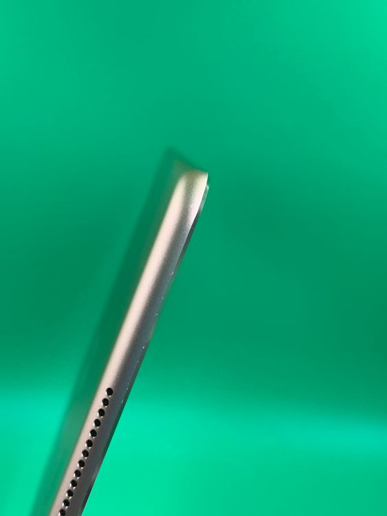 �� �����ƥ��١��������å� iPad Air ��2���� Wi-Fi+Cellular 16GB