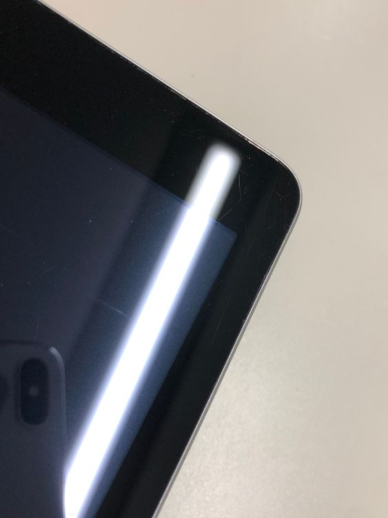 ���Хåƥ꡼���� iPad ��5���� Wi-Fi 32GB ���ڡ������졼