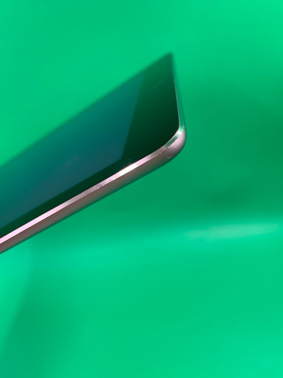 iPad Air ��2���� Wi-Fi+Cellular 16GB  SIM���å� ����Ǥ���