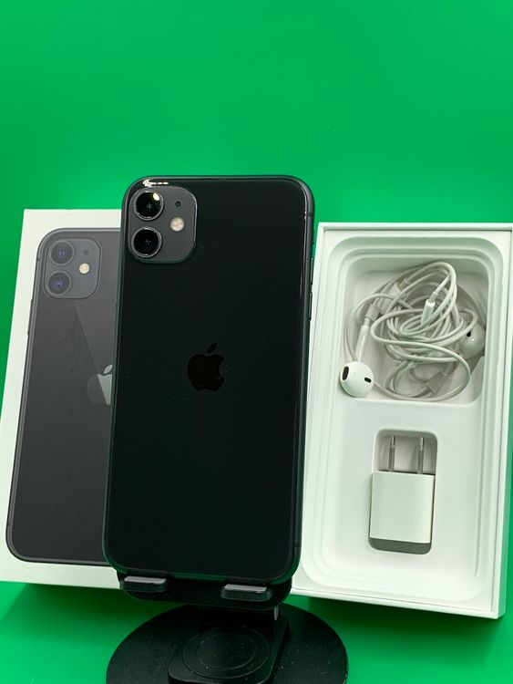 ���������� iPhone 11 64GB �֥�å� SIM�ե꡼ docomo ��