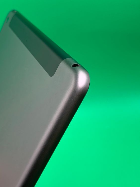 ���������� iPad ��9���� Wi-Fi+Cellular 64GB  Softbank ��