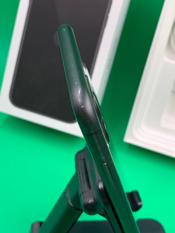 ���Хåƥ꡼���� iPhone 11 128GB SIM�ե꡼ ��������100%
