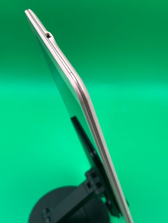 ����� Qua tab 01 16GB SIM�ե꡼ ���������ɹ� au �� H2