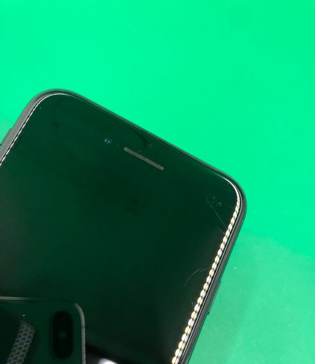 ���Хåƥ꡼���� iPhone SE ��3���� 64GB �ߥåɥʥ��� SIM�ե꡼