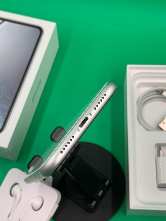  iPhone XR 64GB ۥ磻 SIMե꡼ 89% KDDI 