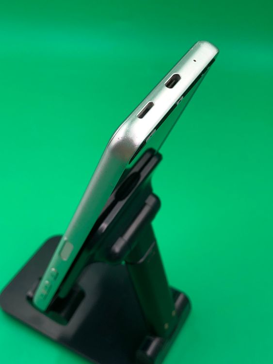 ����� BASIO active 64GB SIM�ե꡼ ���������ɹ�  KDDI ��