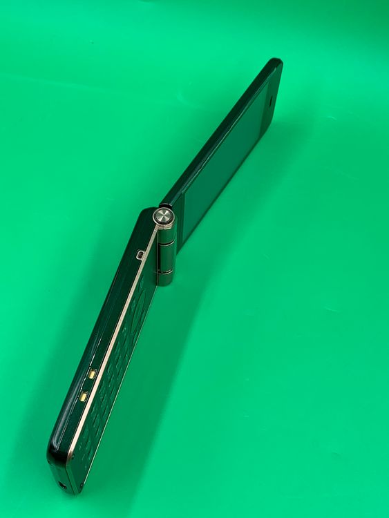 ������ AQUOS K 8GB ������륰�꡼��  KDDI �� H2