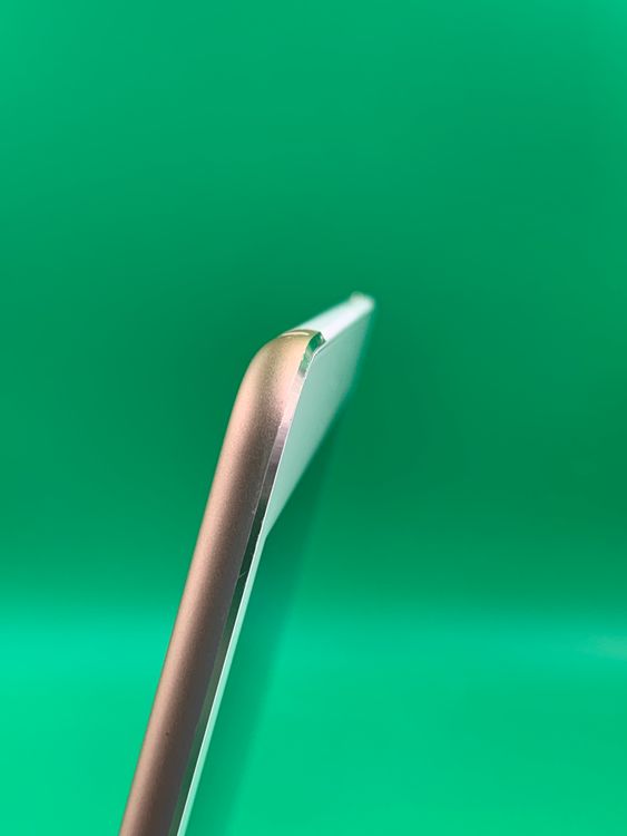 ����� iPad Air ��2���� Wi-Fi+Cellular 16GB ������� KDDI ��