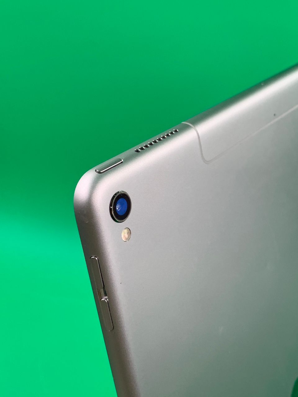 ムスビー｜iPad Pro 12.9インチ 第2世代 Wi-Fi+Cellular 64GB スペース