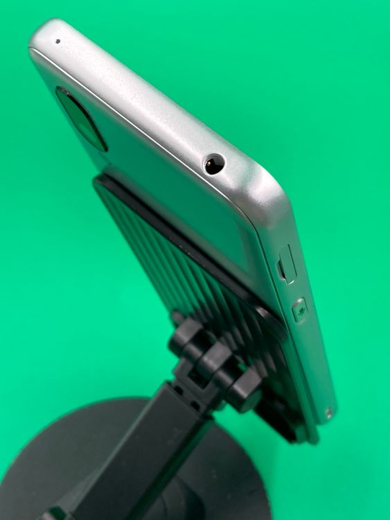 ����� BASIO active 64GB ����С� SIM�ե꡼ KDDI ��